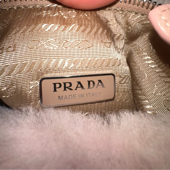 Prada Shearling 2000 re addition - Picture 9 of 9